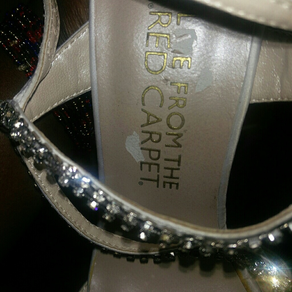 Shoe - Picture 2 of 3